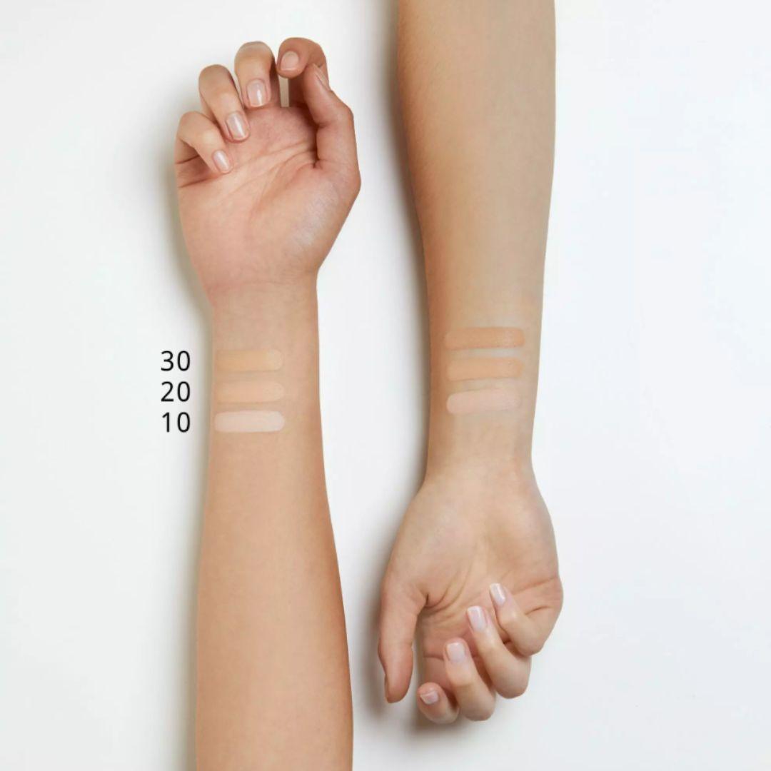 Essence COVER stick - 30 Matt Honey