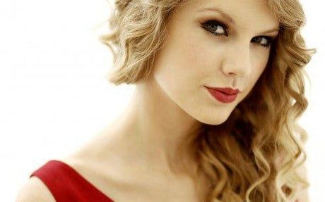 We Love: The Classic Red Lip - Cosmetics Fragrance Direct